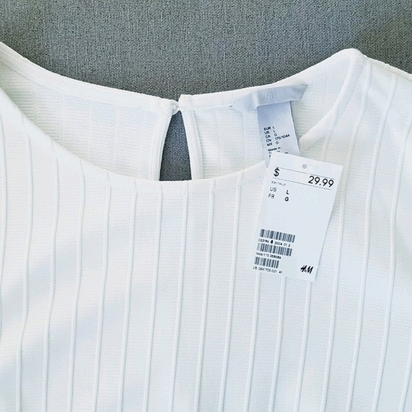 Cream Longsleeve Pull Over Top - Picture 6 of 6